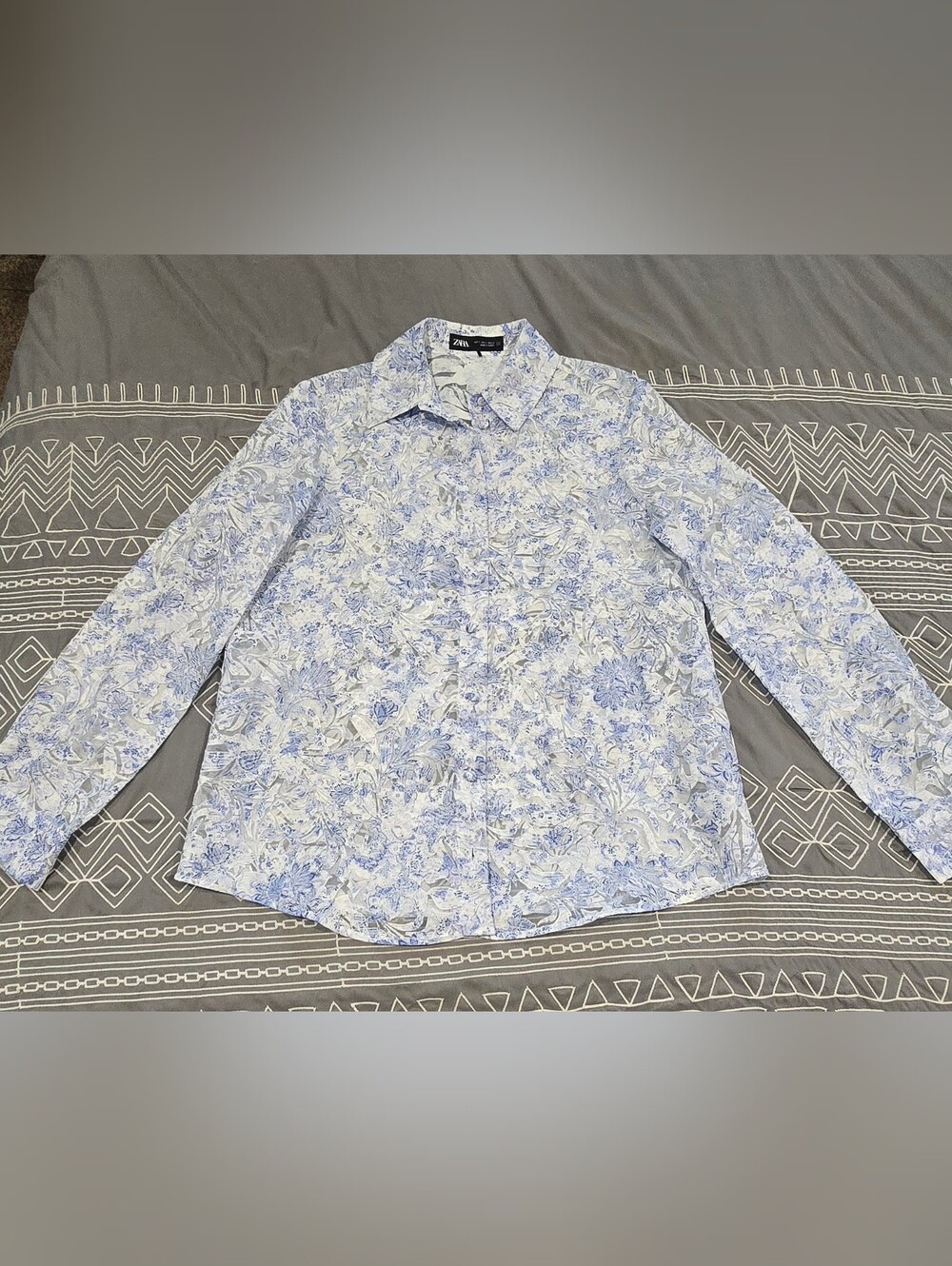 Zara Women's Devor Sheer Floral Button Down Shirt Size Small